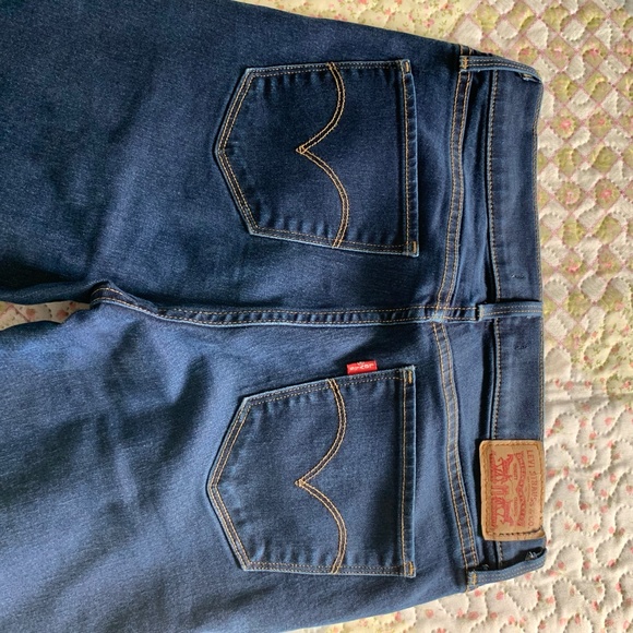 Levi's High Rise Shaping Straight Cut Jeans - Picture 7 of 7